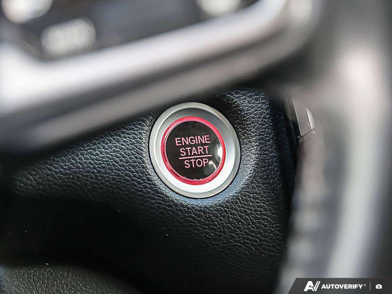 2020 Honda CR-V TouringAWD, SUNROOF, NAV, CARPLAY, POWER TAILGATE, ADAPTIVE CRUISE Photo