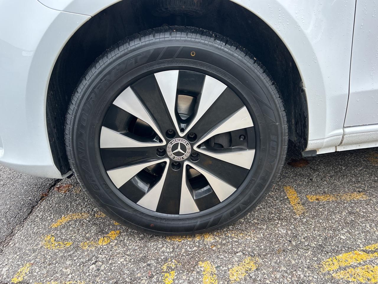 2022 Mercedes-Benz Metris Passenger Van 8 PASSENGER, BRAND NEW BRAKES,CARPLAY/ANDROID AUTO Photo