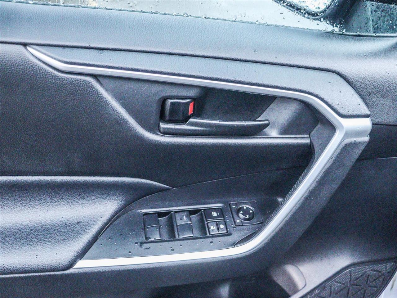 2022 Toyota RAV4 LE FWD BACKUP CAM BLUETOOTH Photo