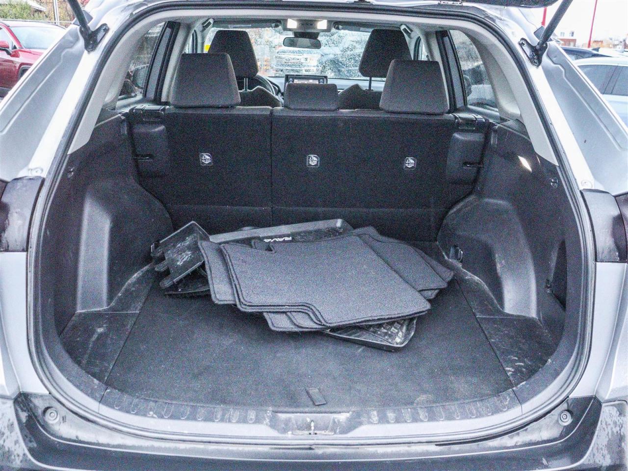 2022 Toyota RAV4 LE FWD BACKUP CAM BLUETOOTH Photo