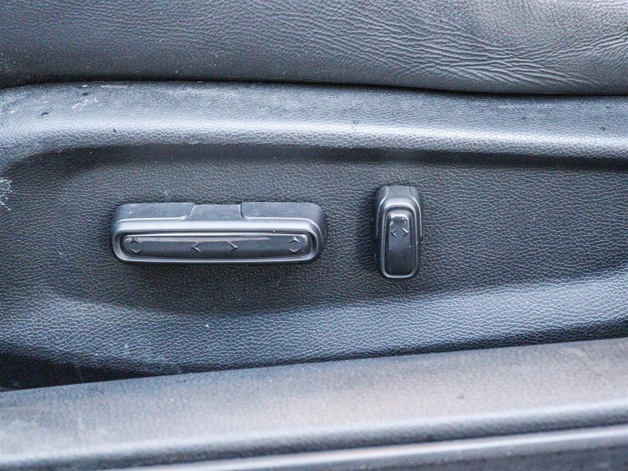 2019 Honda Insight Touring LEATHER NAVI SUNROOF Photo