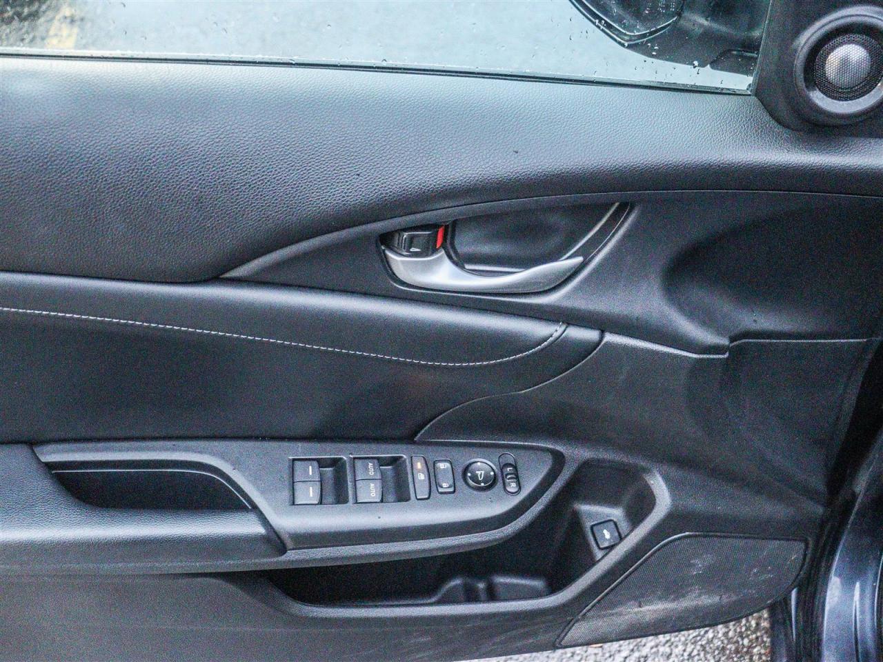 2019 Honda Insight Touring LEATHER NAVI SUNROOF Photo