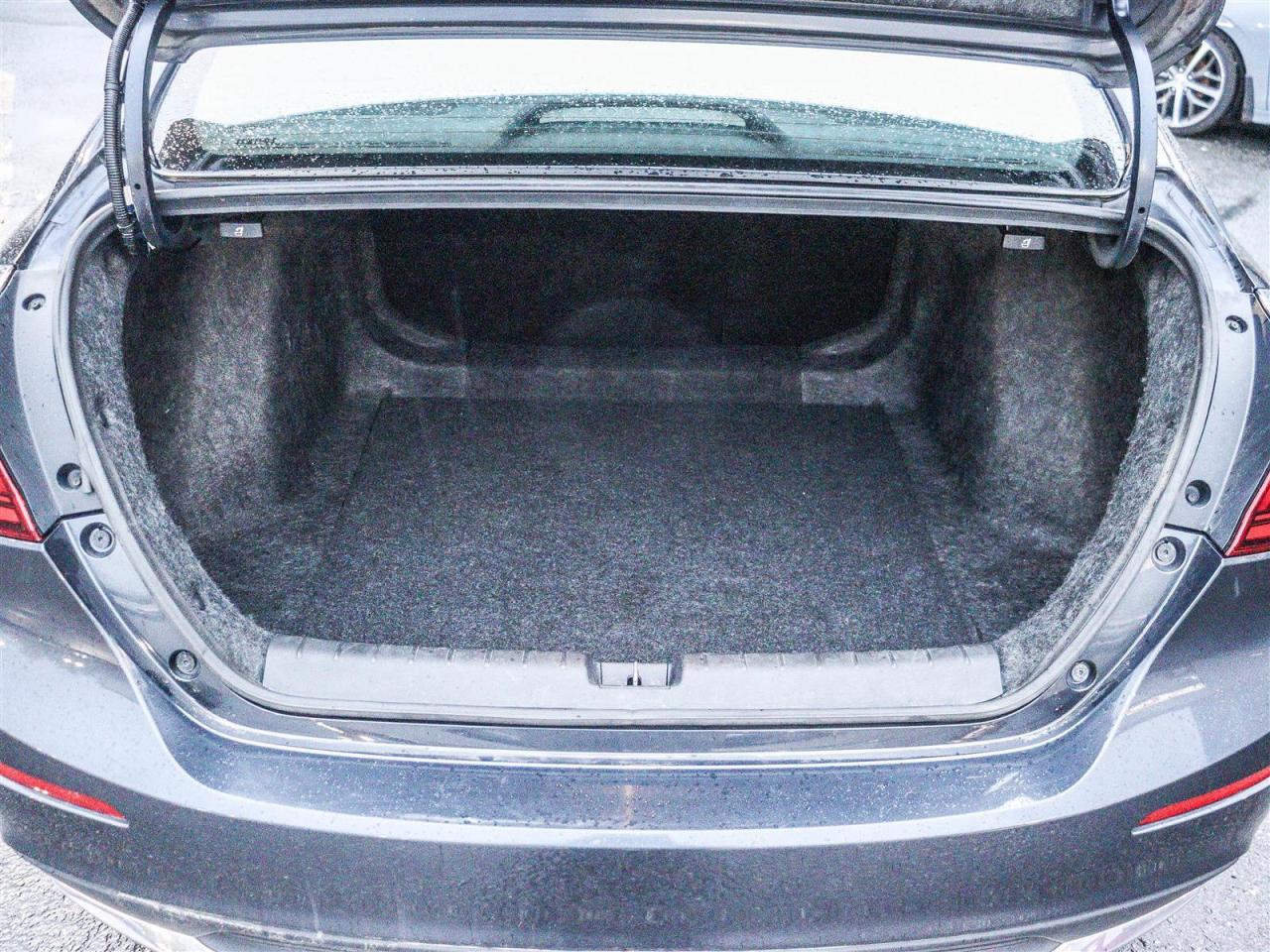 2019 Honda Insight Touring LEATHER NAVI SUNROOF Photo