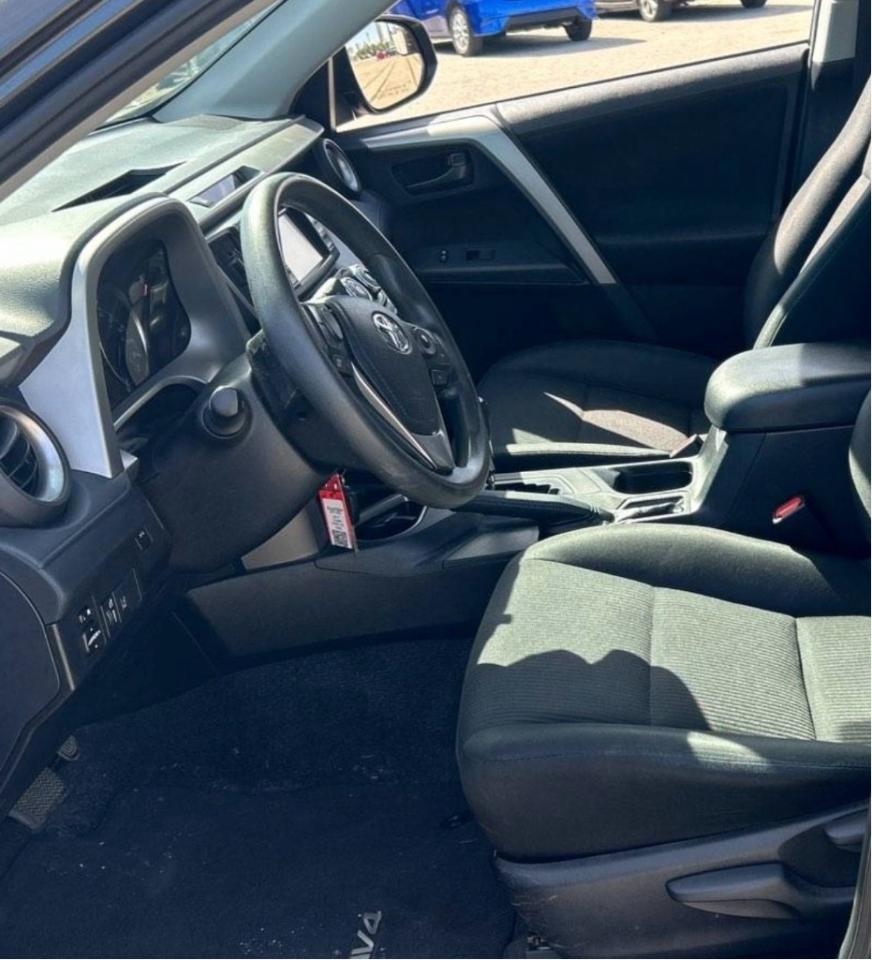 2017 Toyota RAV4 AWD /CERTIFIED Photo