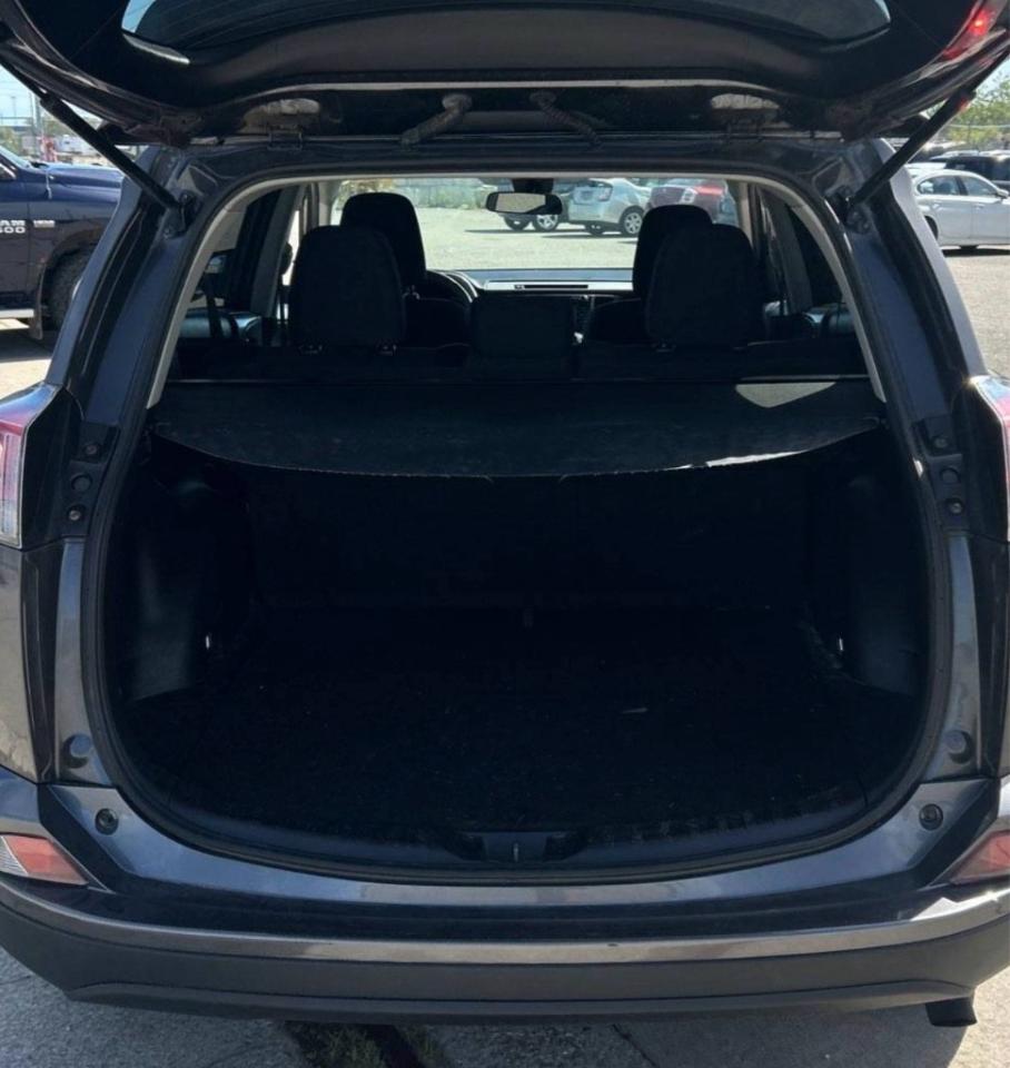 2017 Toyota RAV4 AWD /CERTIFIED Photo