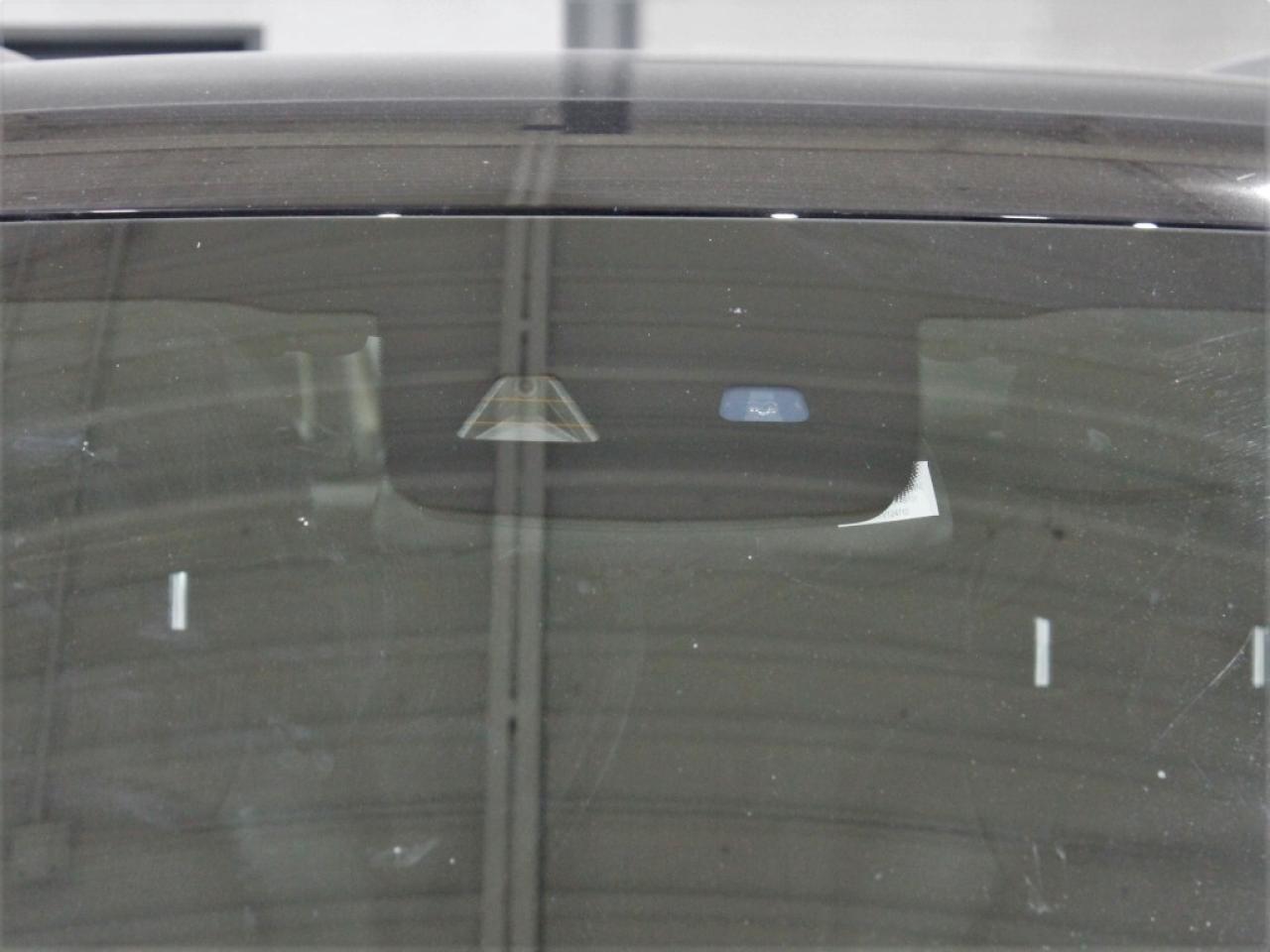 2019 Mercedes-Benz GLC300 NO Accident Panoramic Roof Navigation 360 Camera Photo