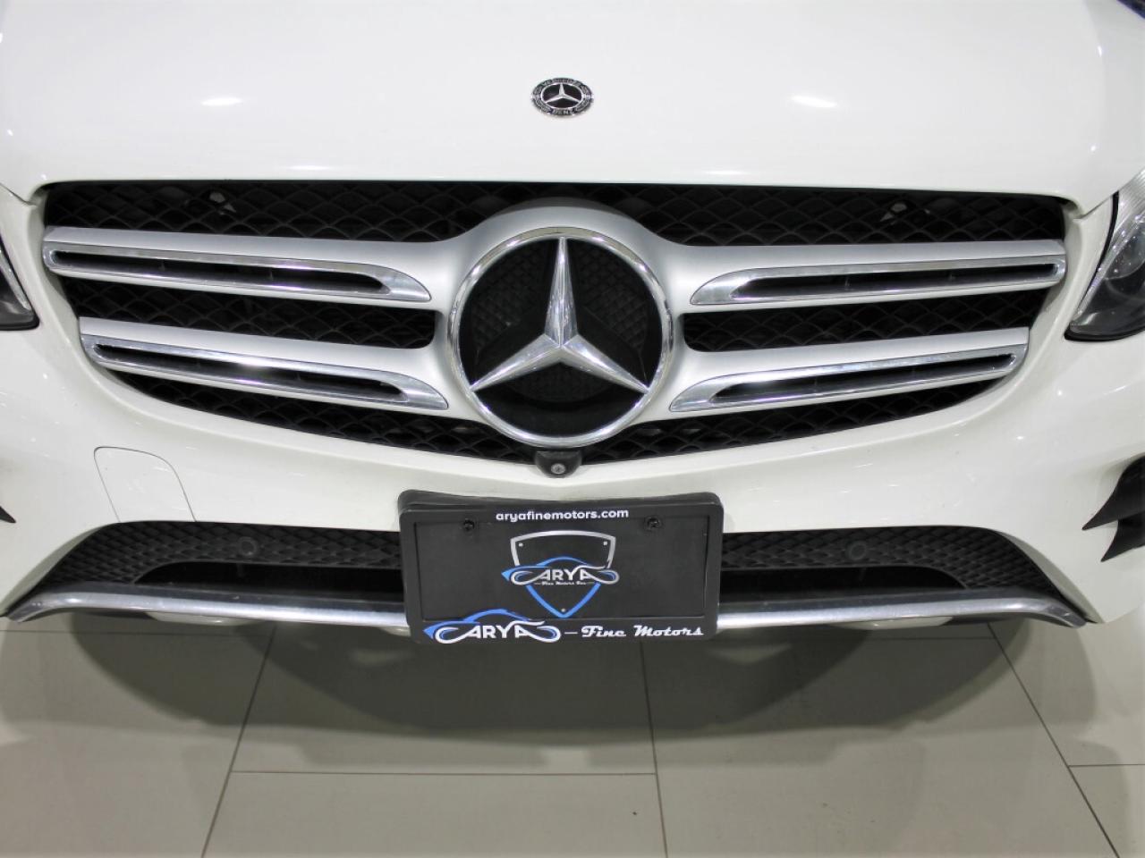 2019 Mercedes-Benz GLC300 NO Accident Panoramic Roof Navigation 360 Camera Photo