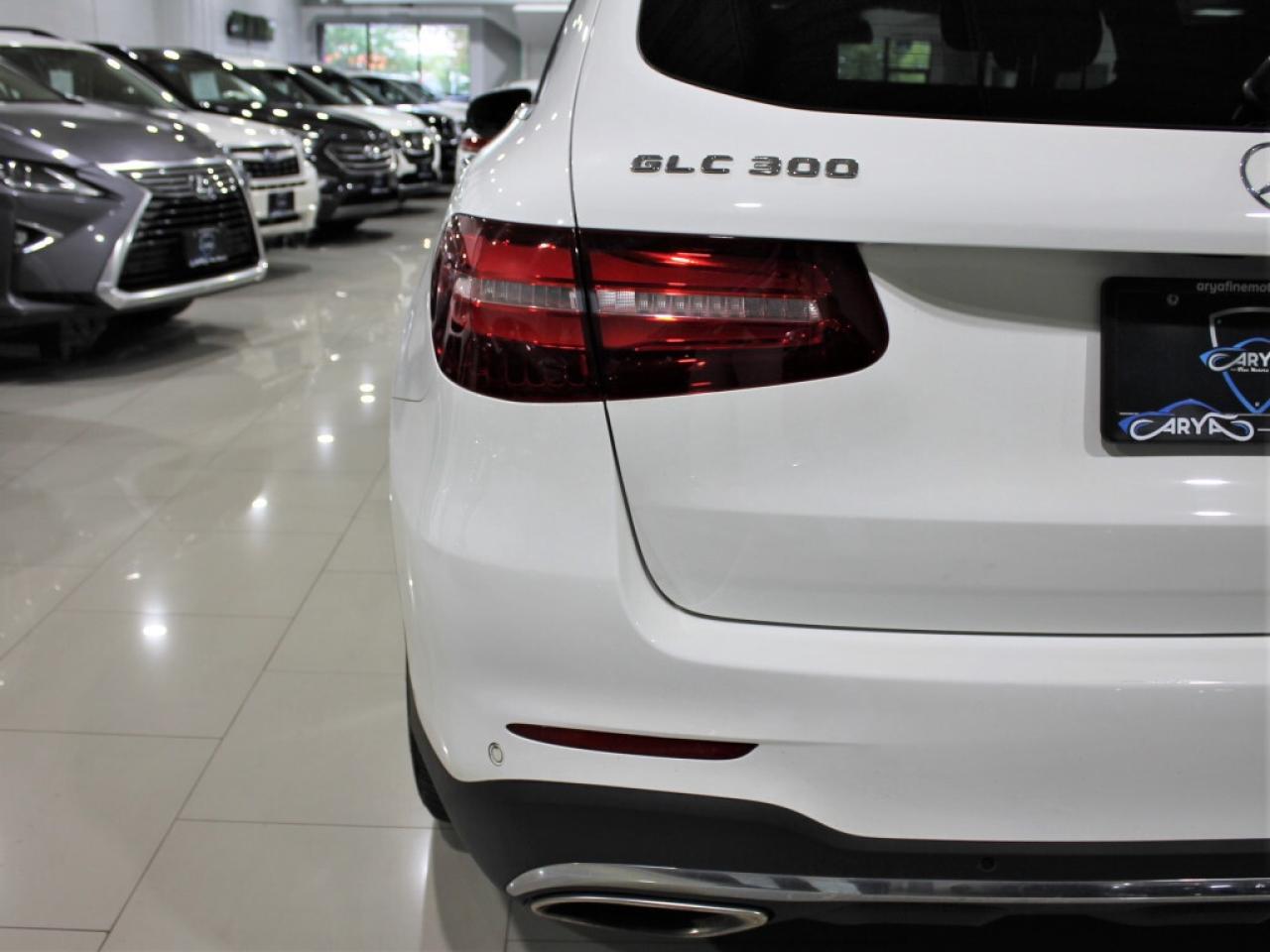 2019 Mercedes-Benz GLC300 NO Accident Panoramic Roof Navigation 360 Camera Photo