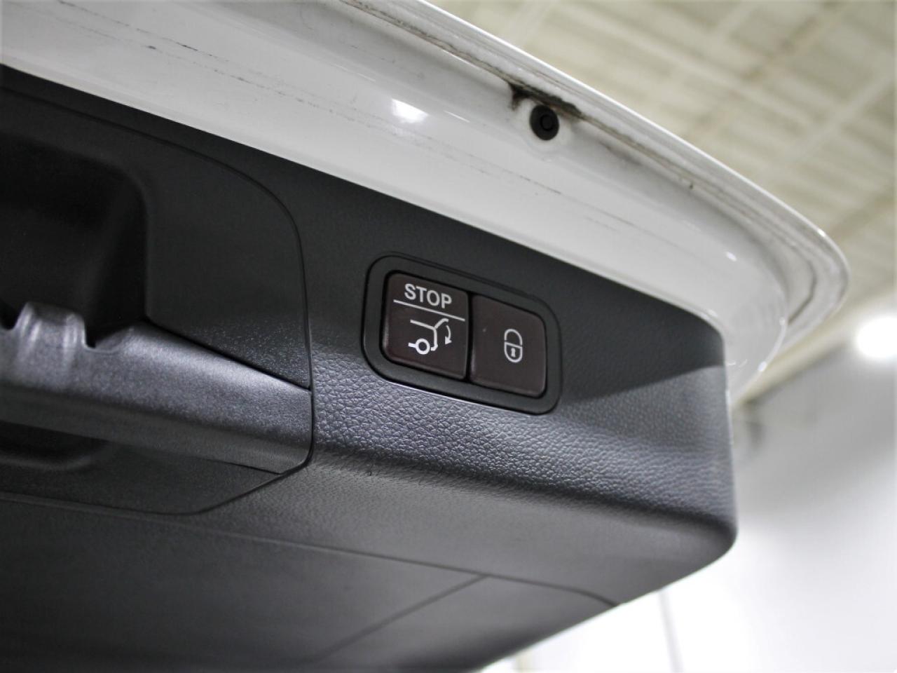 2019 Mercedes-Benz GLC300 NO Accident Panoramic Roof Navigation 360 Camera Photo