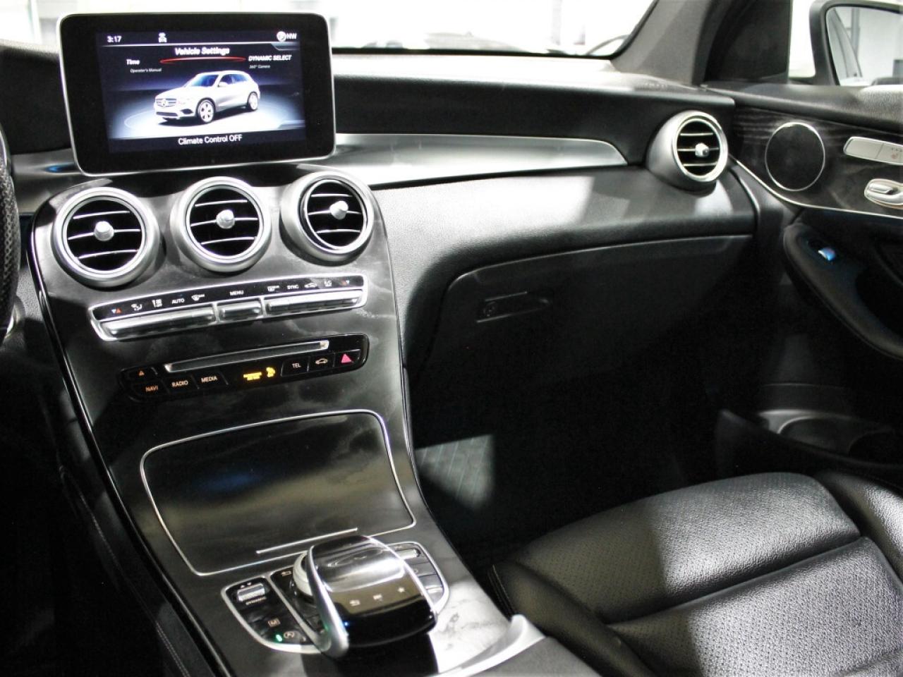 2019 Mercedes-Benz GLC300 NO Accident Panoramic Roof Navigation 360 Camera Photo