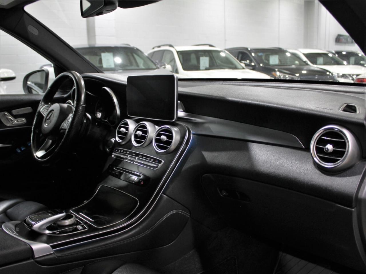 2019 Mercedes-Benz GLC300 NO Accident Panoramic Roof Navigation 360 Camera Photo