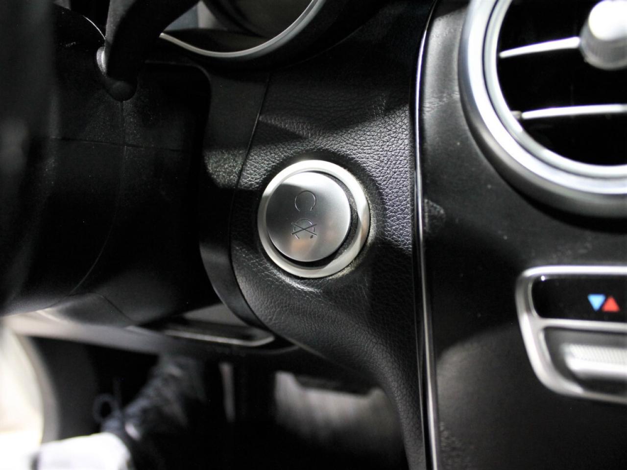 2019 Mercedes-Benz GLC300 NO Accident Panoramic Roof Navigation 360 Camera Photo