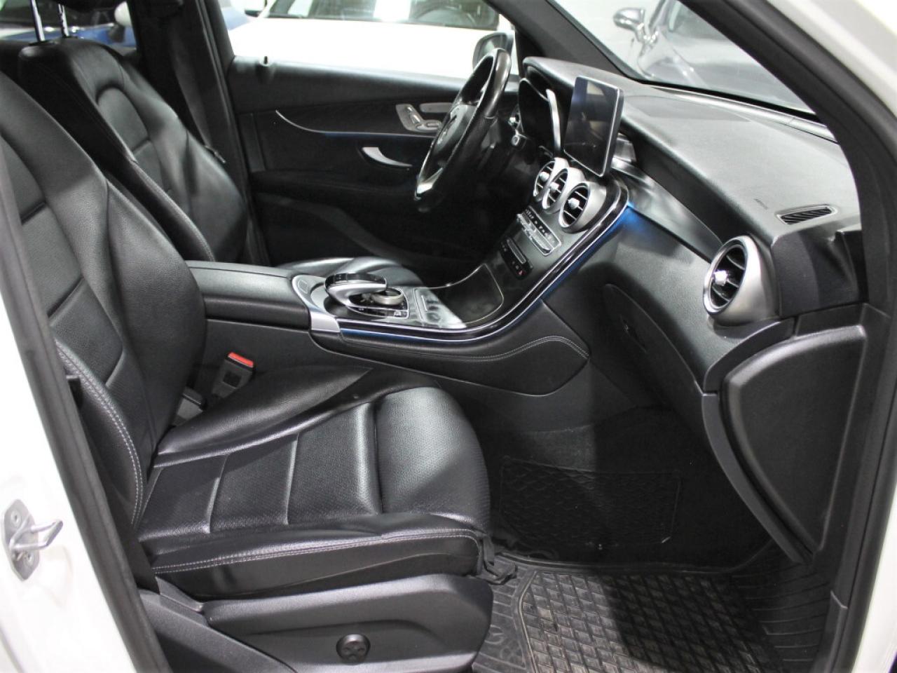 2019 Mercedes-Benz GLC300 NO Accident Panoramic Roof Navigation 360 Camera Photo