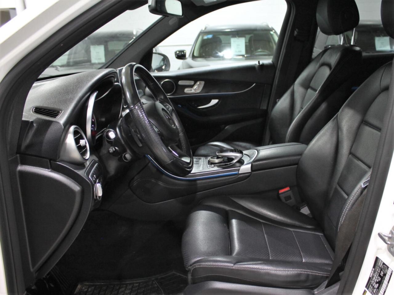 2019 Mercedes-Benz GLC300 NO Accident Panoramic Roof Navigation 360 Camera Photo