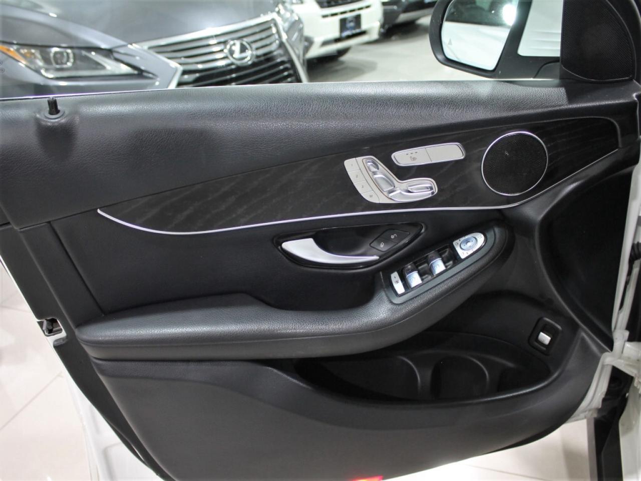 2019 Mercedes-Benz GLC300 NO Accident Panoramic Roof Navigation 360 Camera Photo