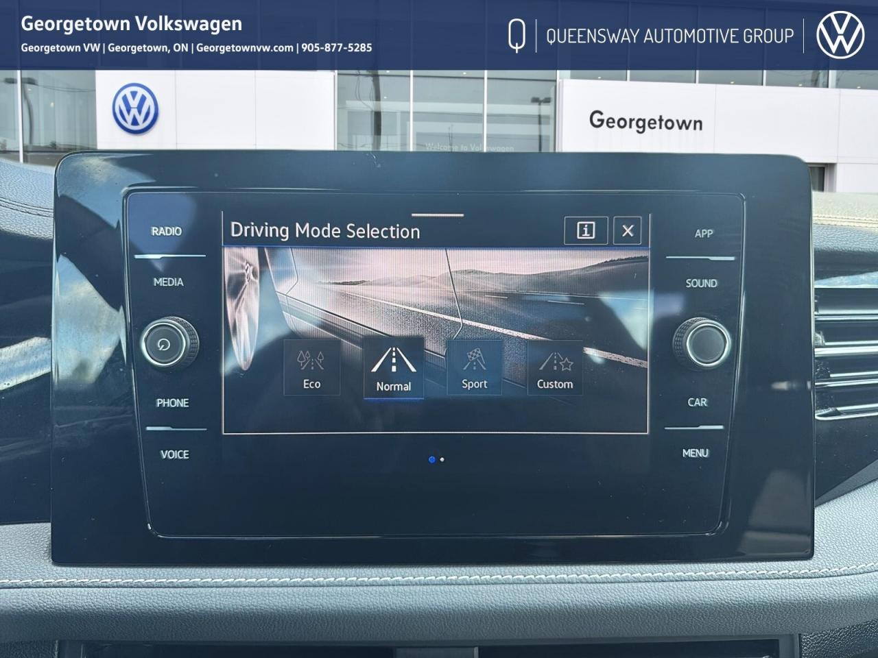 2025 Volkswagen Jetta Comfortline FWD   Sport Pkg   Pano Roof   Carplay Photo