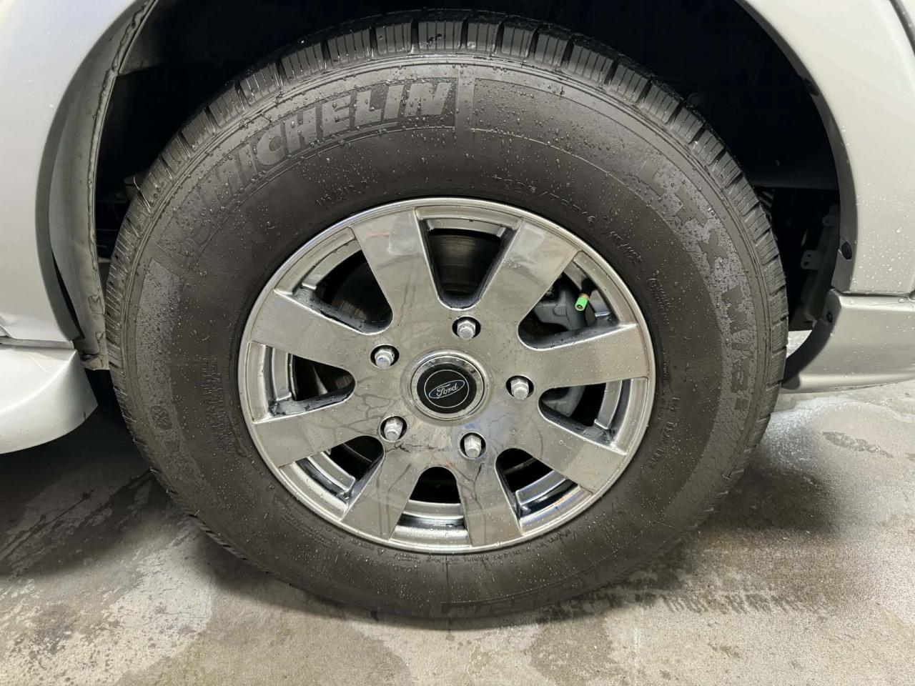 2017 Ford Transit Van Explorer -- 9 Passenger -- Limited SE Photo