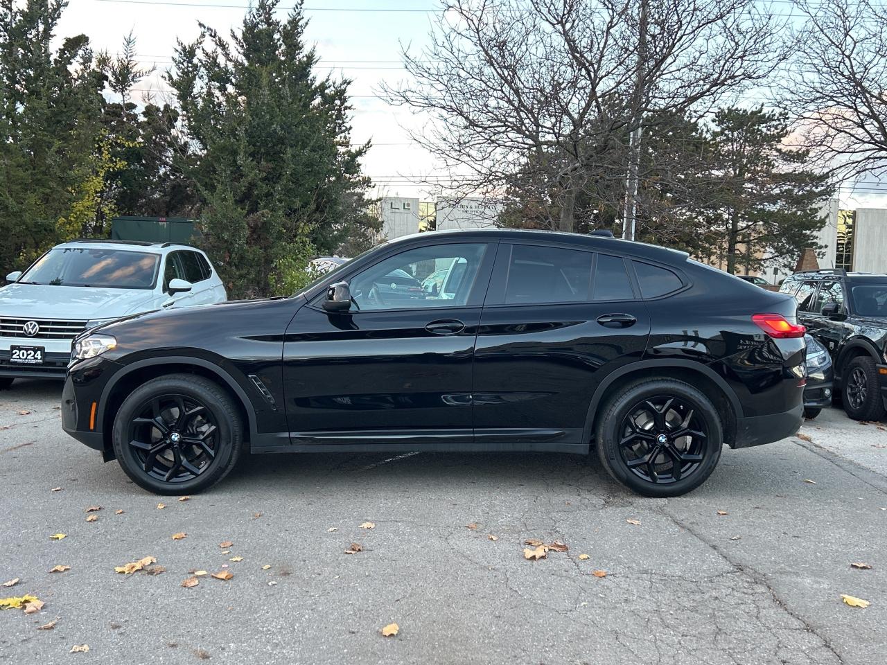 2025 BMW X4 HEADS UP DISPLAY, CARPLAY, PANOROOF,AMBIENT LIGHTS Photo