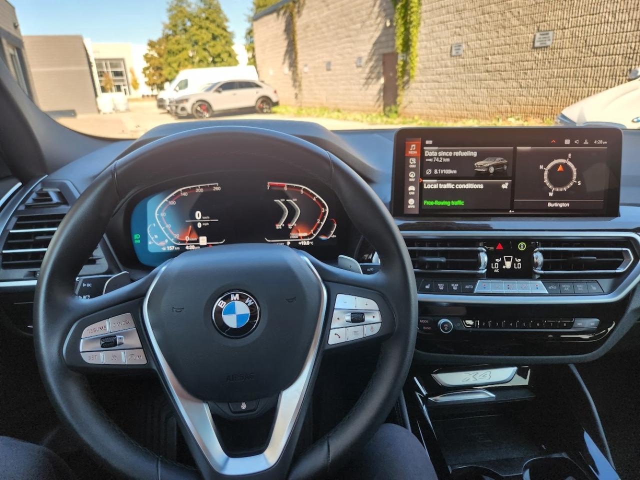 2025 BMW X4 HEADS UP DISPLAY, CARPLAY, PANOROOF,AMBIENT LIGHTS Photo