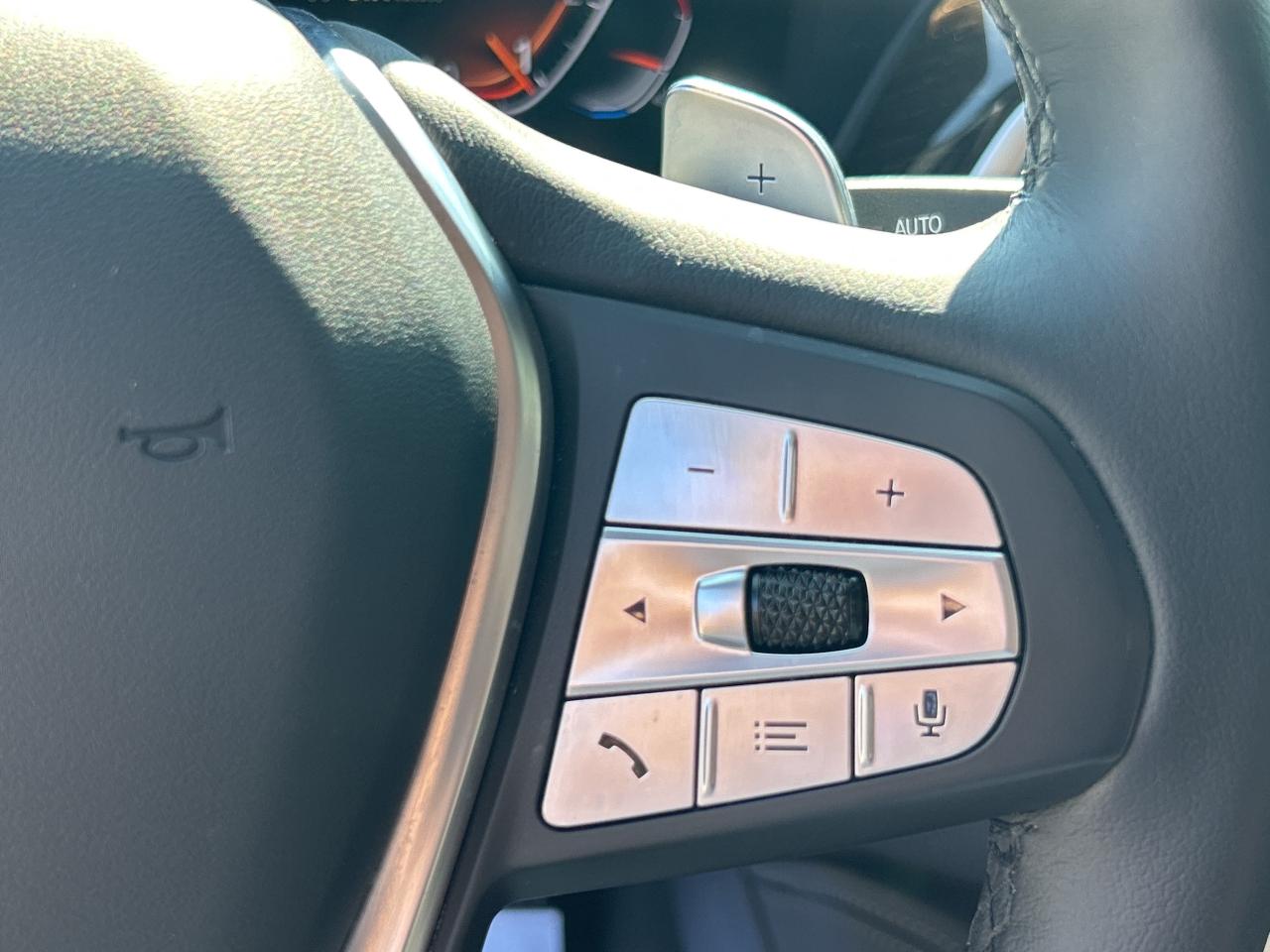 2025 BMW X4 HEADS UP DISPLAY, CARPLAY, PANOROOF,AMBIENT LIGHTS Photo