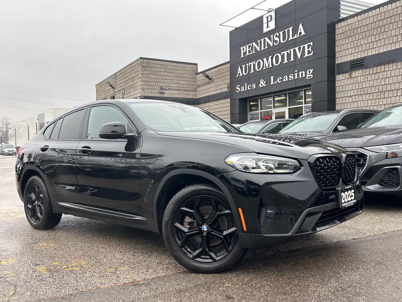 2025 BMW X4 HEADS UP DISPLAY, CARPLAY, PANOROOF,AMBIENT LIGHTS Photo