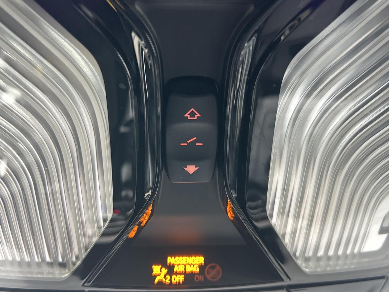 2025 BMW X4 HEADS UP DISPLAY, CARPLAY, PANOROOF,AMBIENT LIGHTS Photo