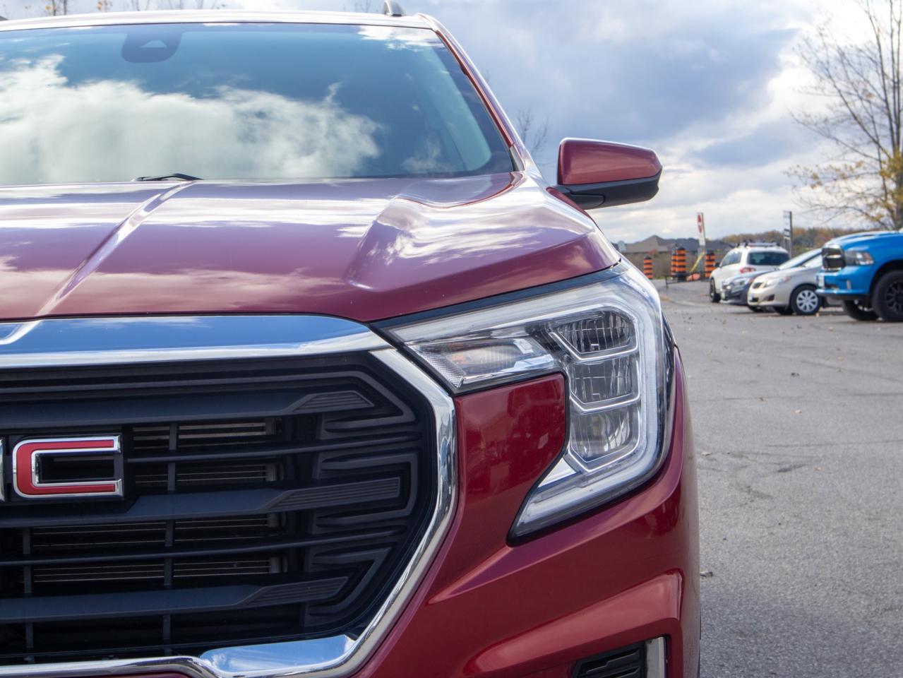 2024 GMC Terrain SLE - Premium Cloth Seats   WiFi Hotspot Photo