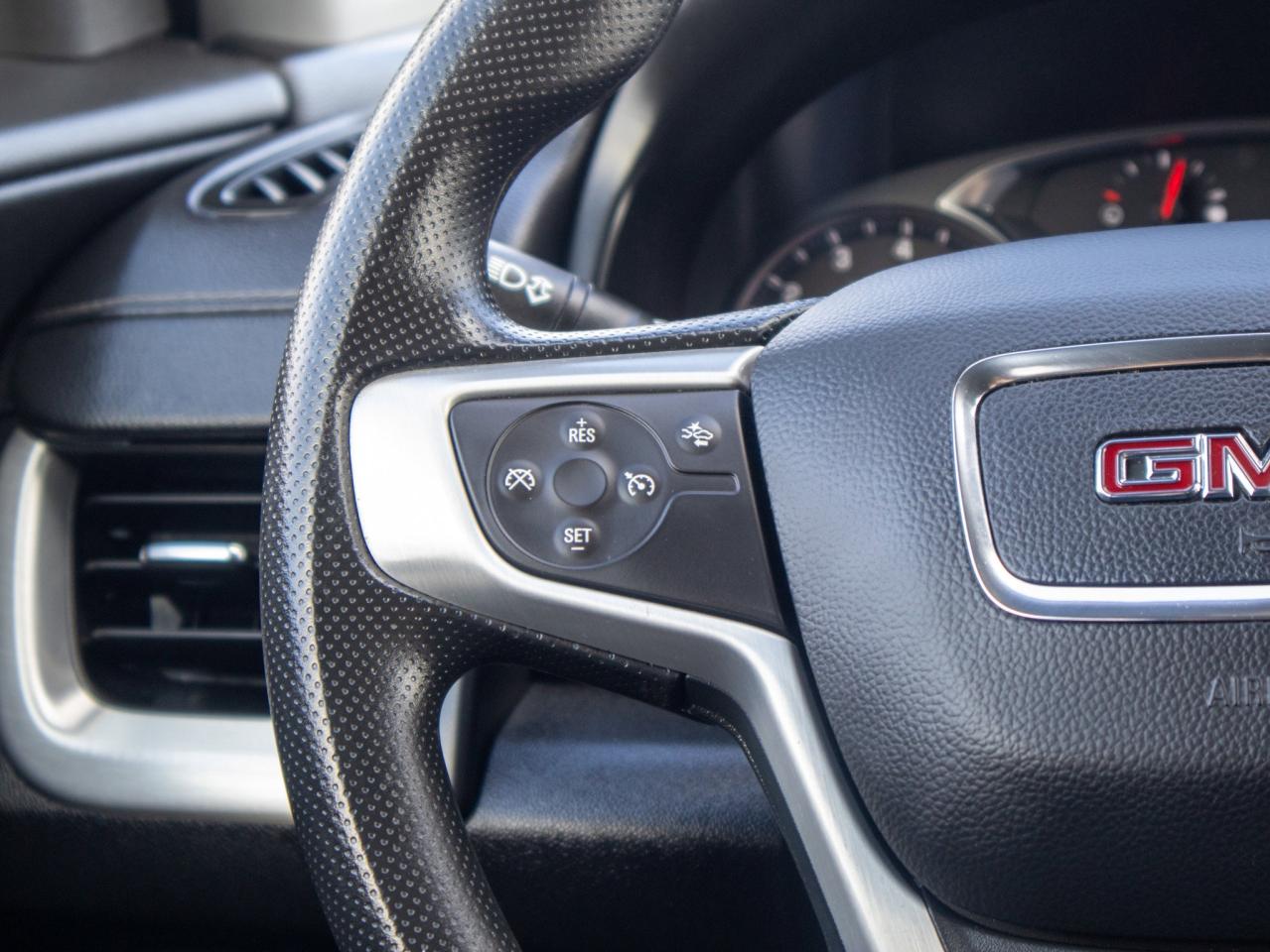 2024 GMC Terrain SLE - Premium Cloth Seats   WiFi Hotspot Photo