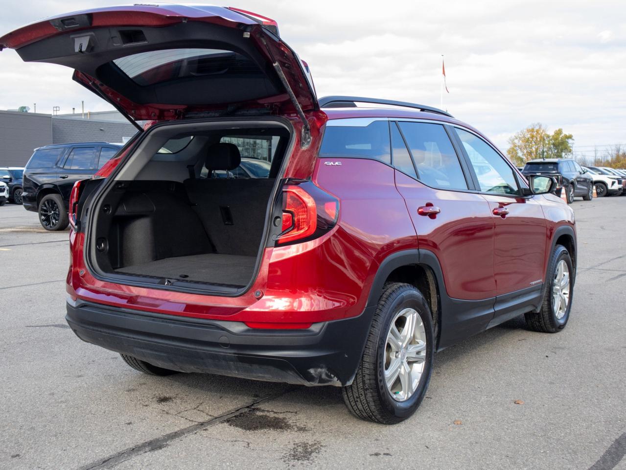 2024 GMC Terrain SLE - Premium Cloth Seats Photo