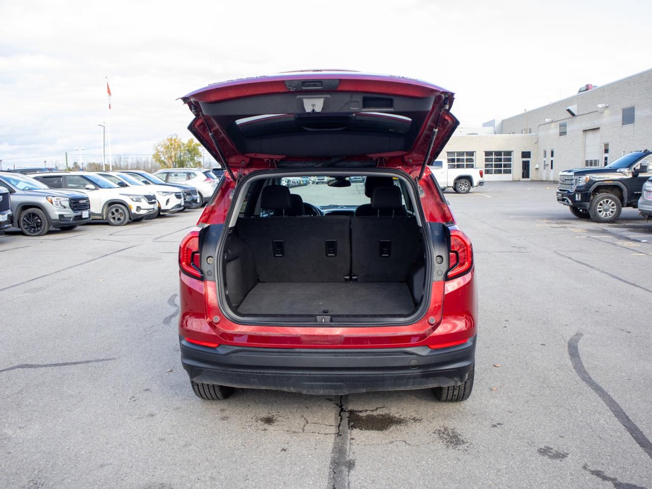 2024 GMC Terrain SLE - Premium Cloth Seats Photo