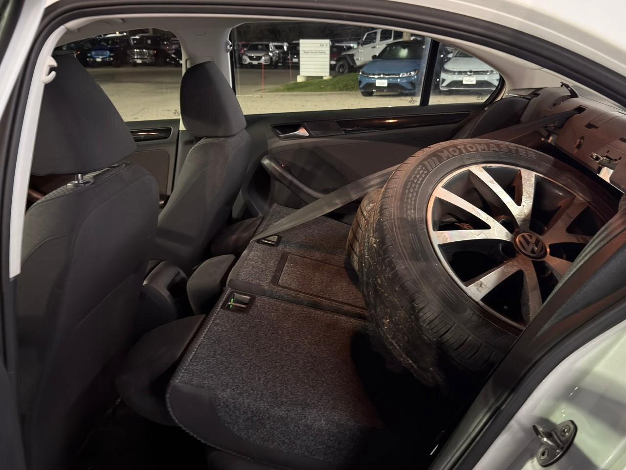 2016 Volkswagen Jetta Sedan ComfortlineCERTIFIED AS-TRADED, ONE-OWNER, ACCIDEN Photo