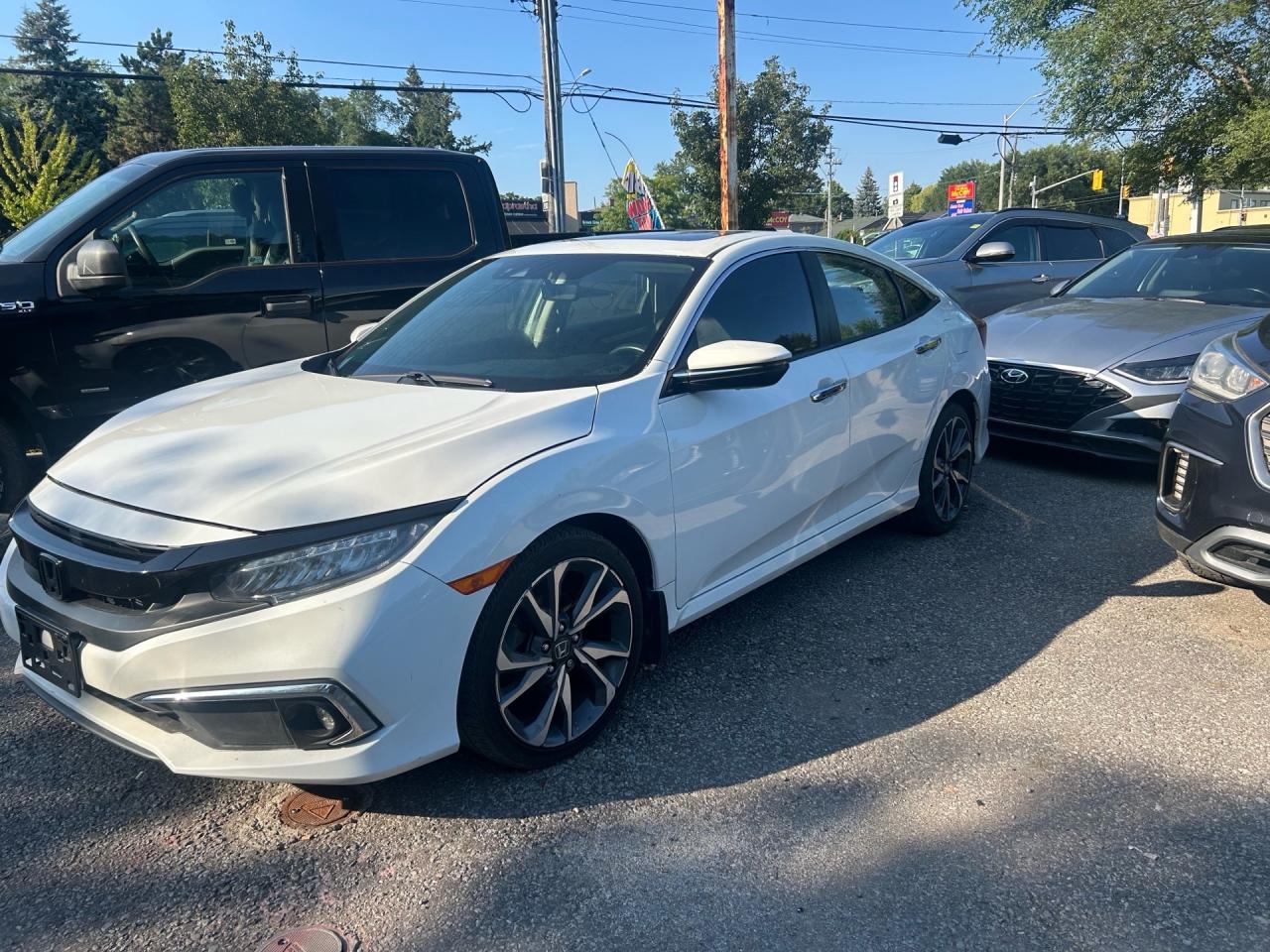 2019 Honda Civic Sedan Touring CVT Photo