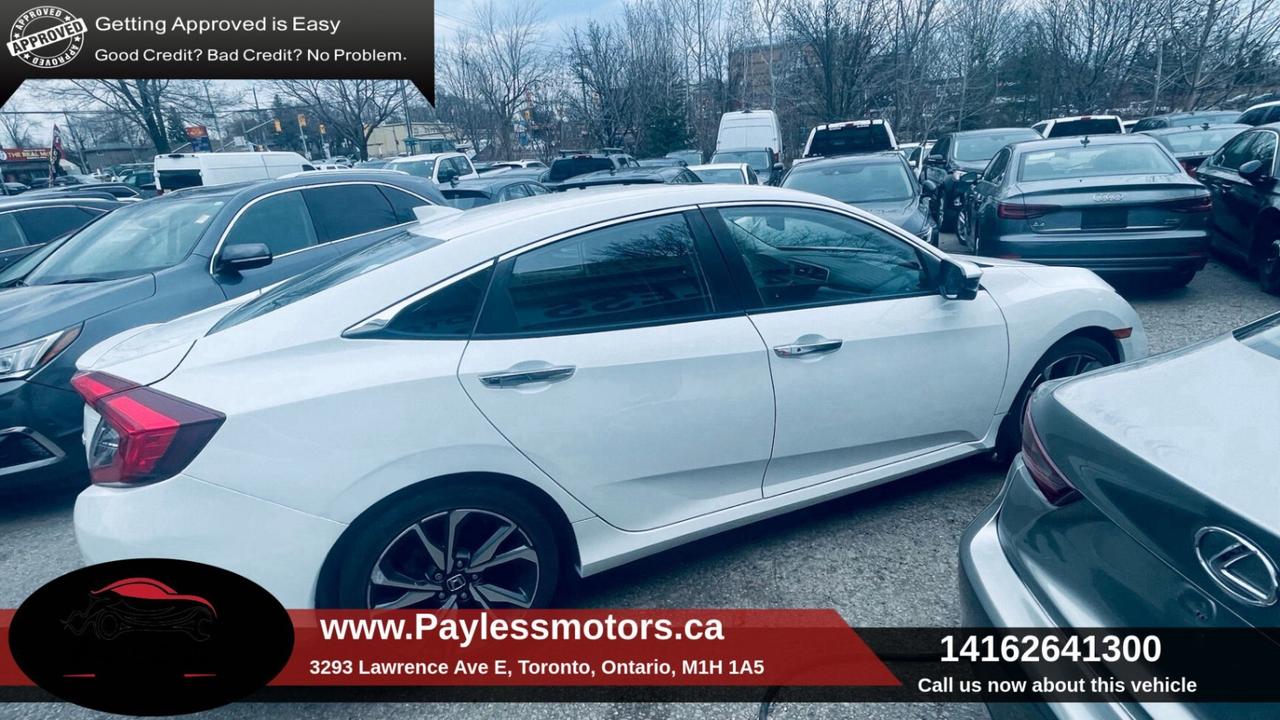 2019 Honda Civic Touring CVT Photo