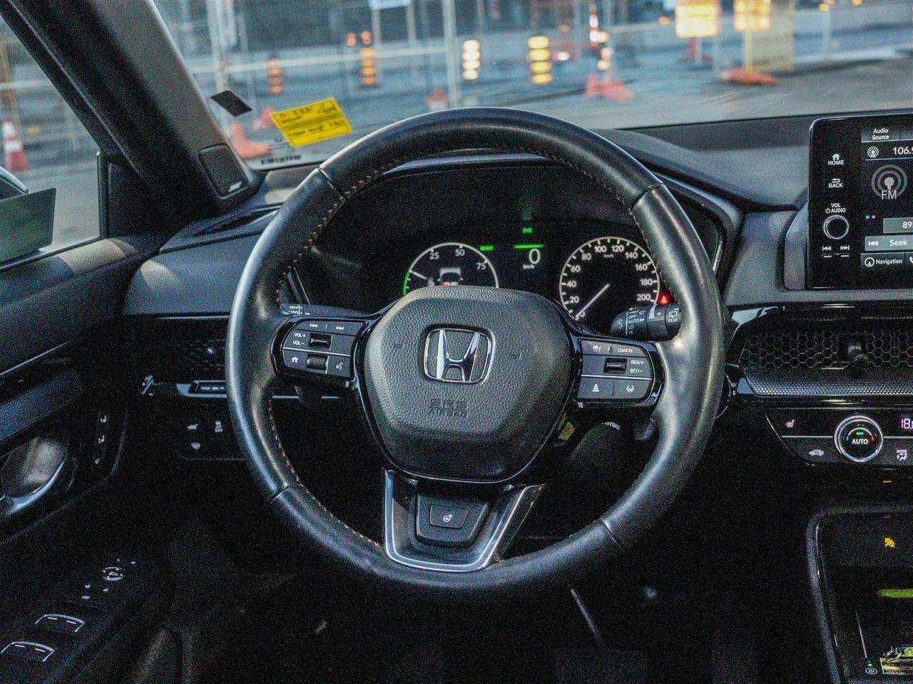 2024 Honda CR-V Touring HYBRID LEATHER NAVIGATION Photo
