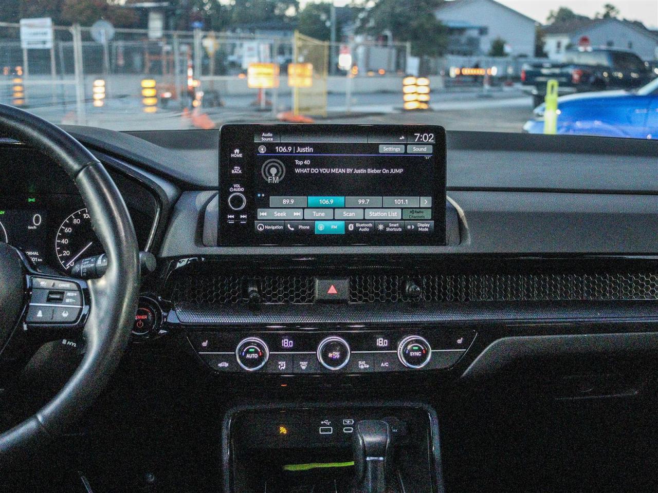 2024 Honda CR-V Touring HYBRID LEATHER NAVIGATION Photo