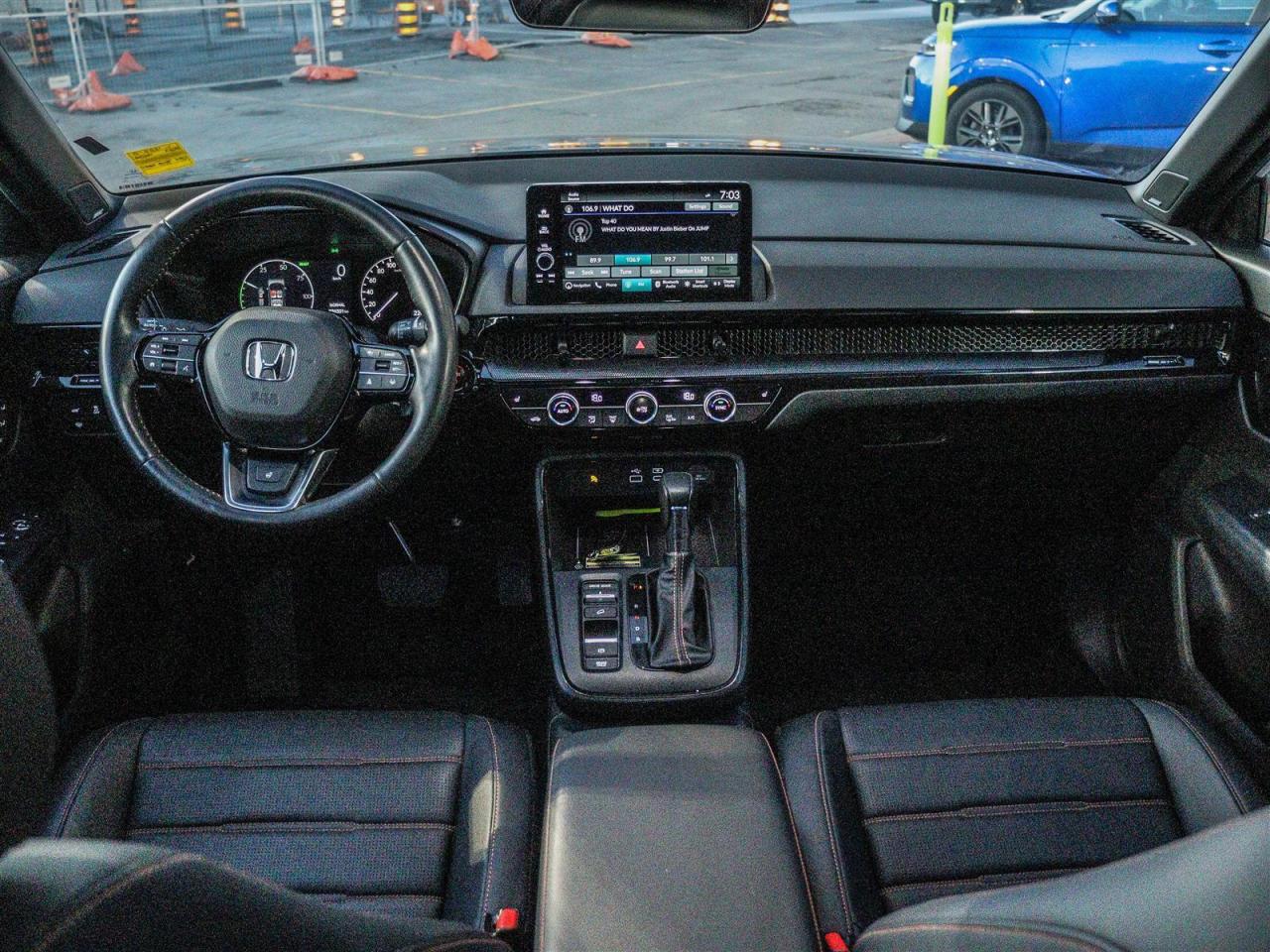 2024 Honda CR-V Touring HYBRID LEATHER NAVIGATION Photo