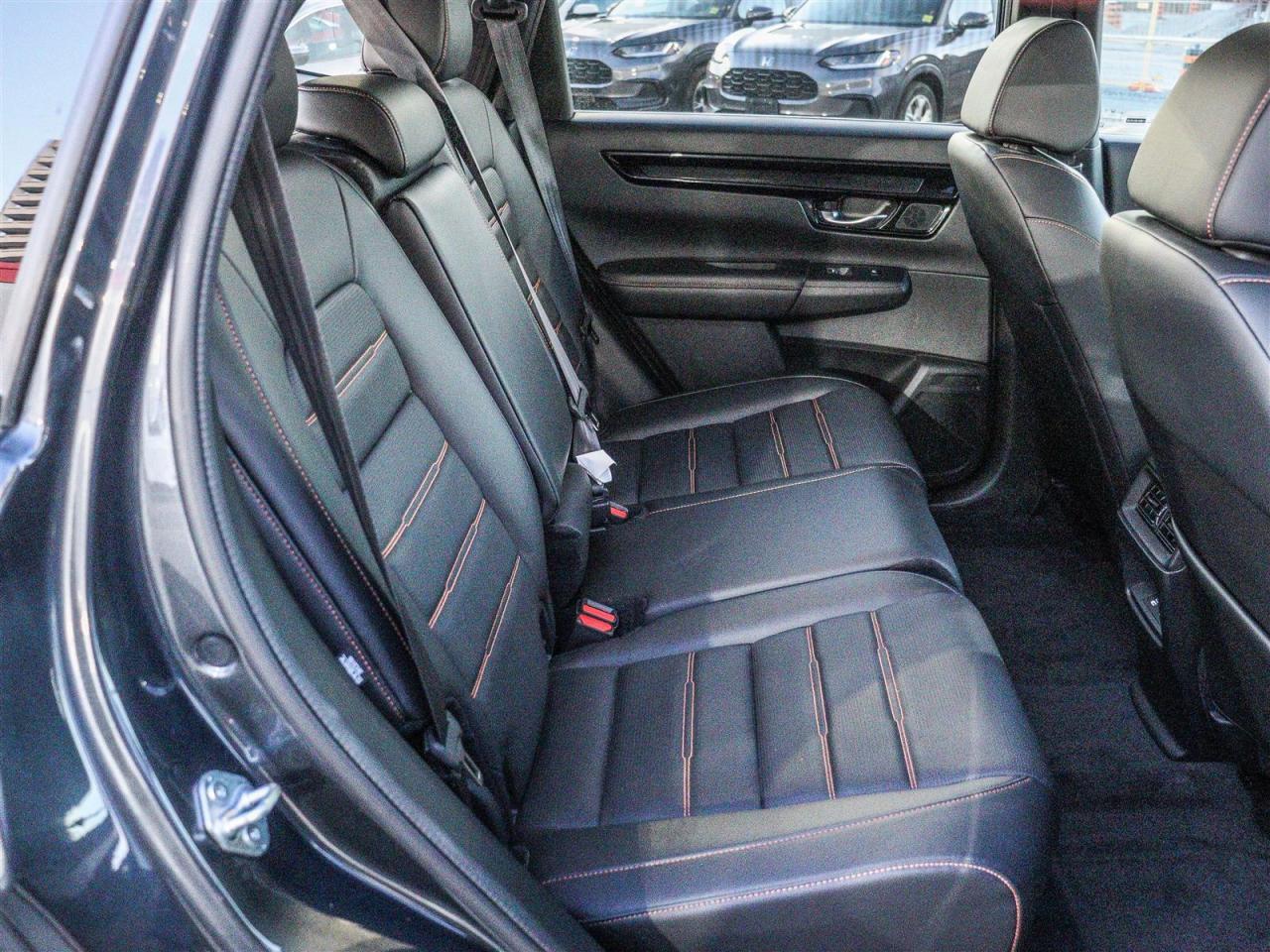 2024 Honda CR-V Touring HYBRID LEATHER NAVIGATION Photo