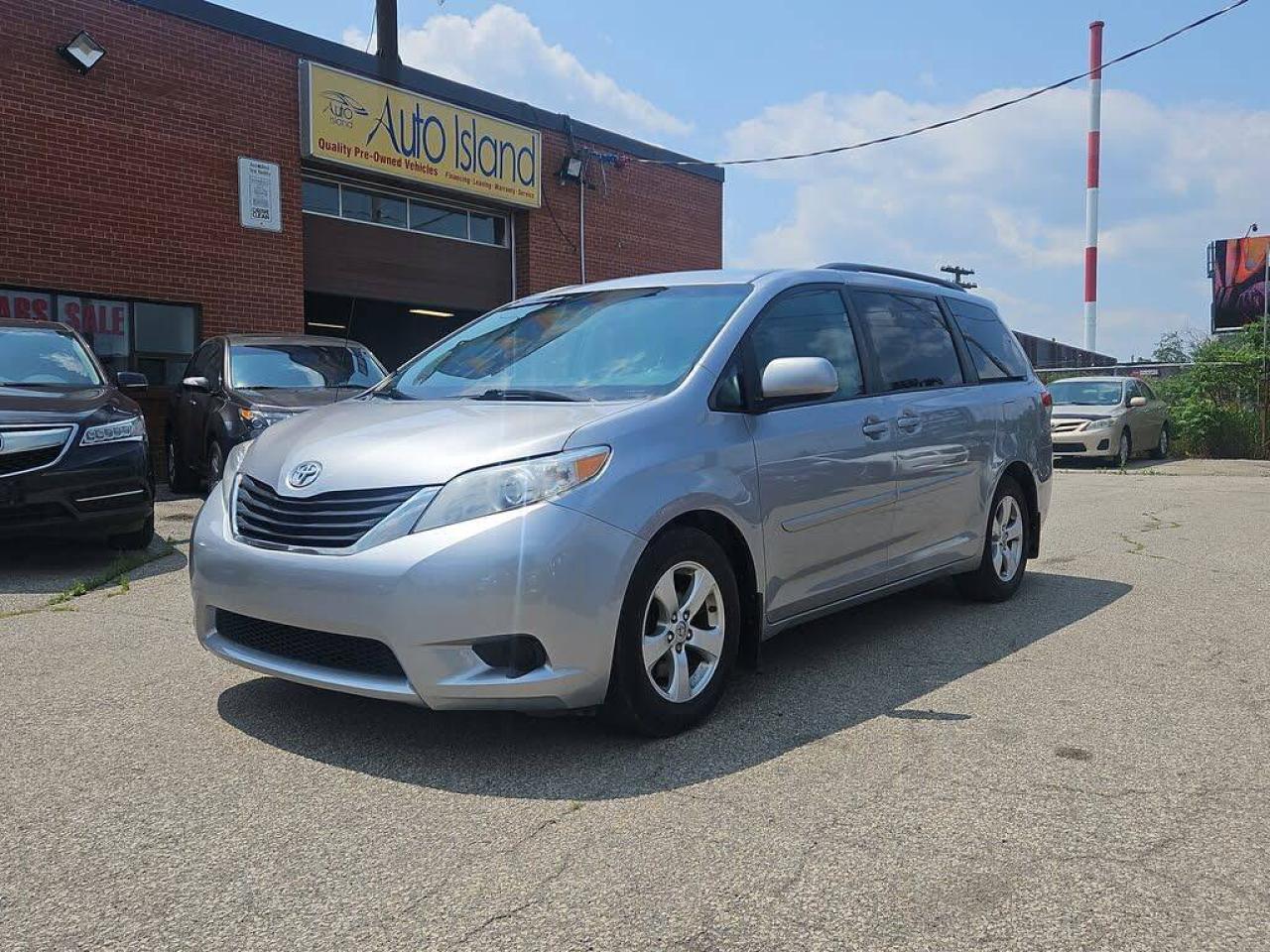 2012 Toyota Sienna 5DR V6 CE 7-PASS FWD Photo0