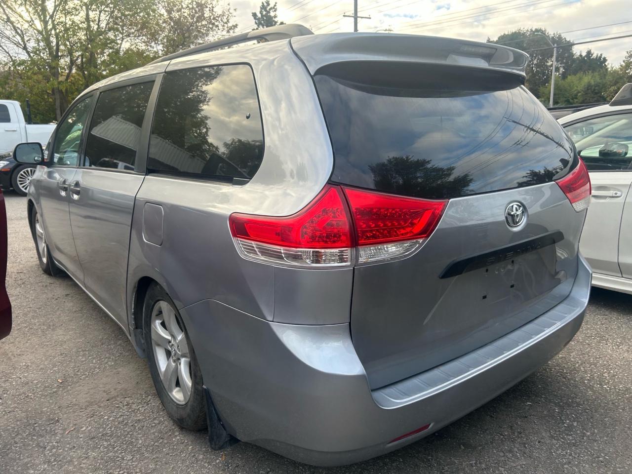 2012 Toyota Sienna 5DR V6 CE 7-PASS FWD Photo