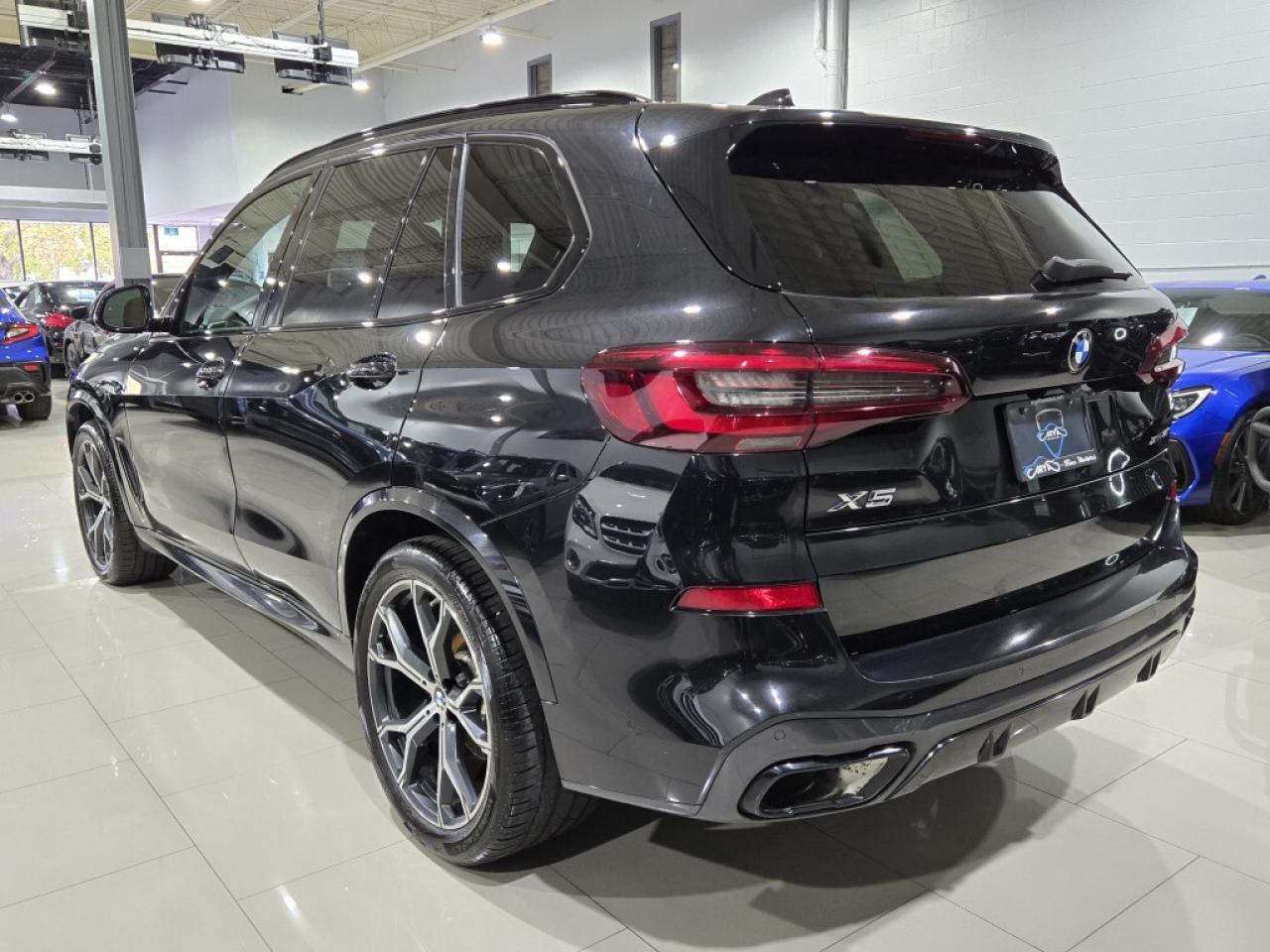 2022 BMW X5 xDrive40i M-Sport Premium Essential PKG SKY LOUNGE Photo