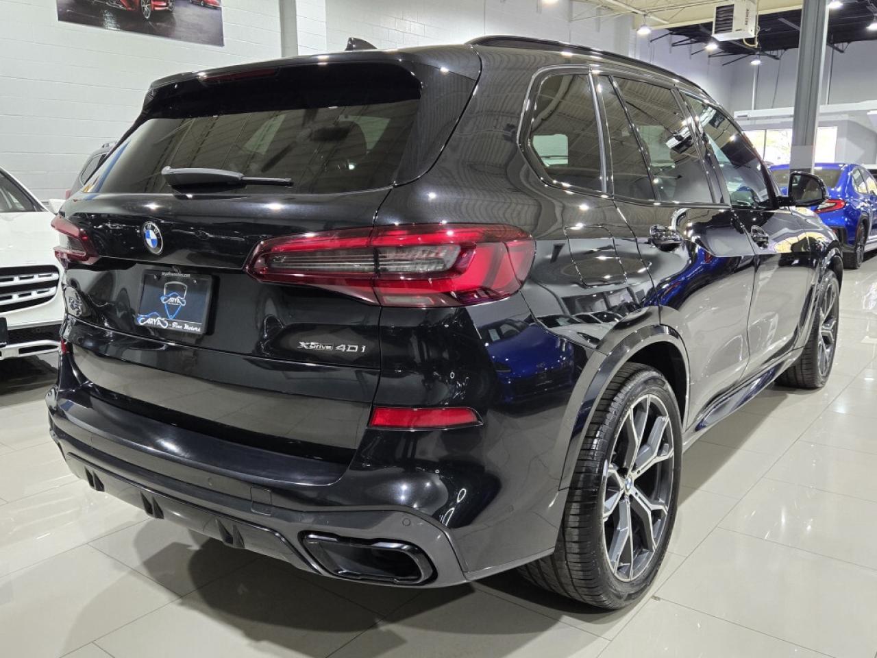 2022 BMW X5 xDrive40i M-Sport Premium Essential PKG SKY LOUNGE Photo