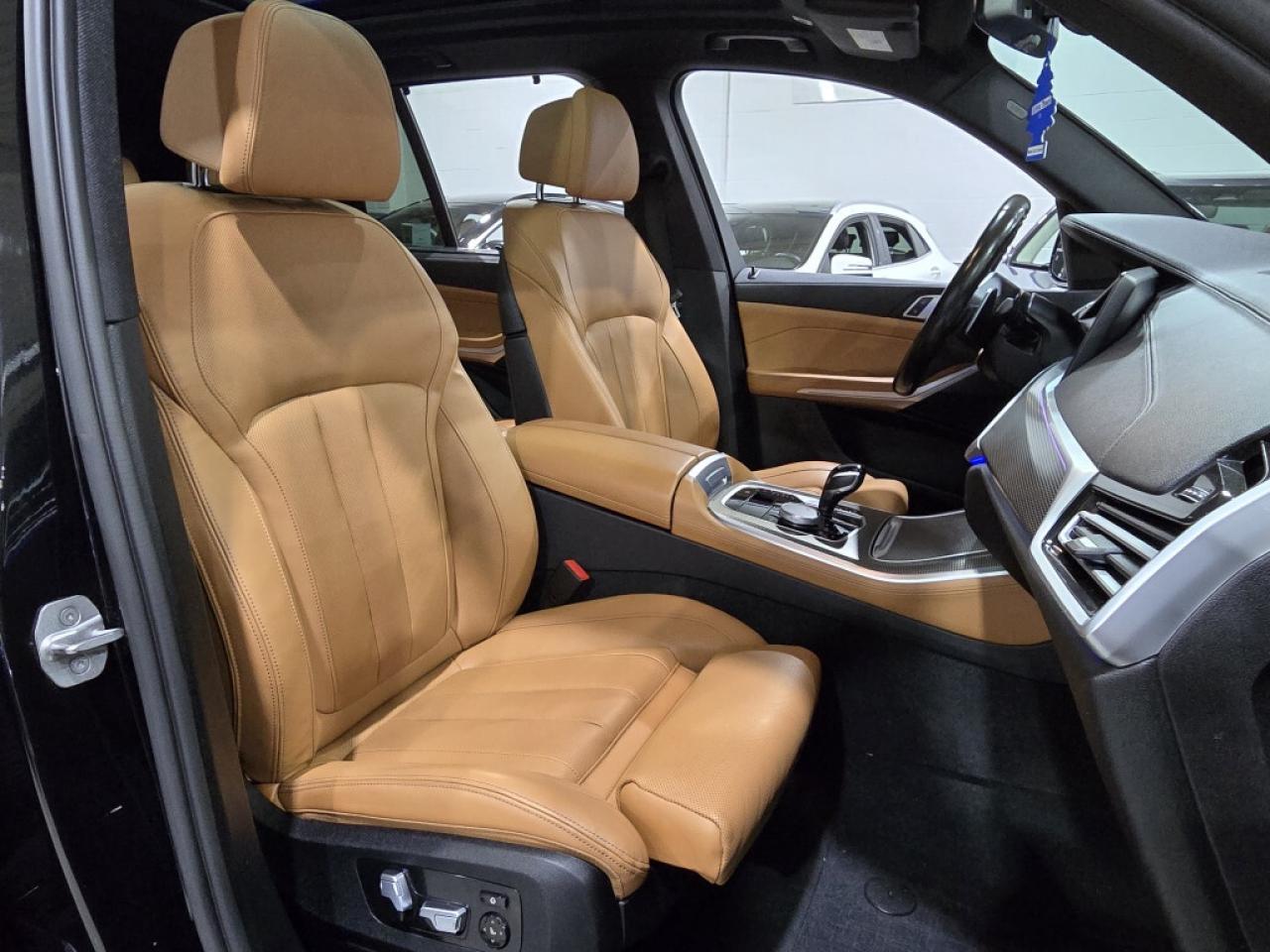 2022 BMW X5 xDrive40i M-Sport Premium Essential PKG SKY LOUNGE Photo