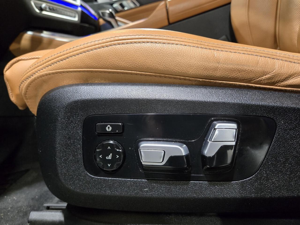 2022 BMW X5 xDrive40i M-Sport Premium Essential PKG SKY LOUNGE Photo