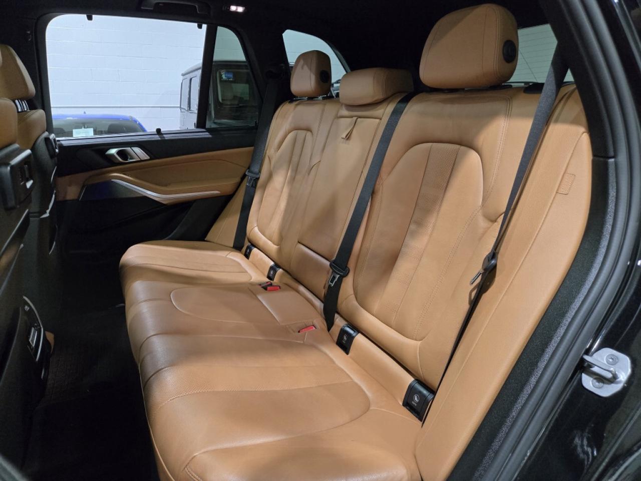 2022 BMW X5 xDrive40i M-Sport Premium Essential PKG SKY LOUNGE Photo