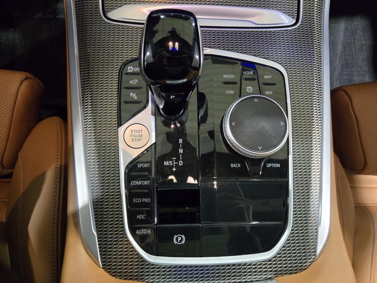 2022 BMW X5 xDrive40i M-Sport Premium Essential PKG SKY LOUNGE Photo