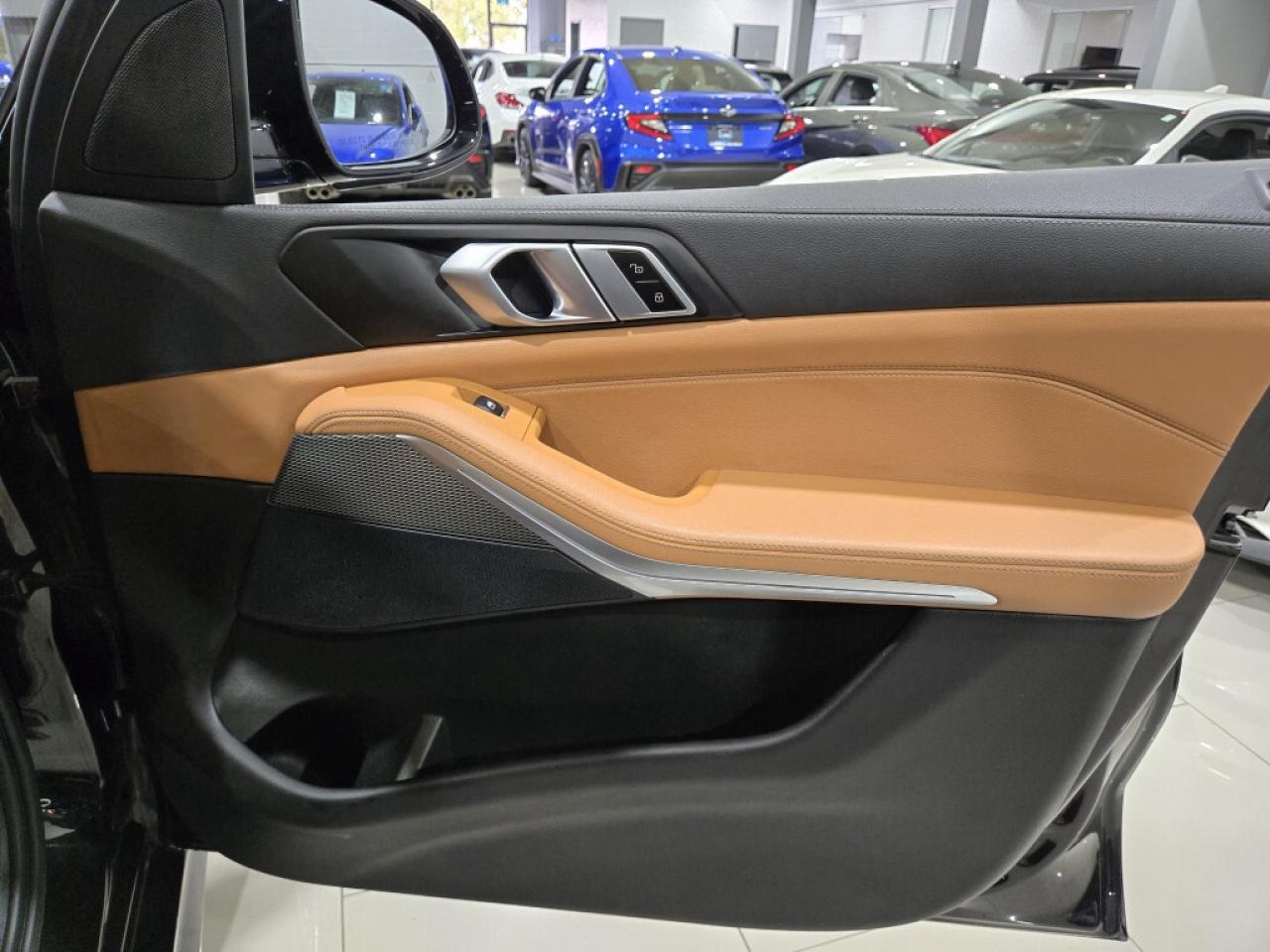 2022 BMW X5 xDrive40i M-Sport Premium Essential PKG SKY LOUNGE Photo