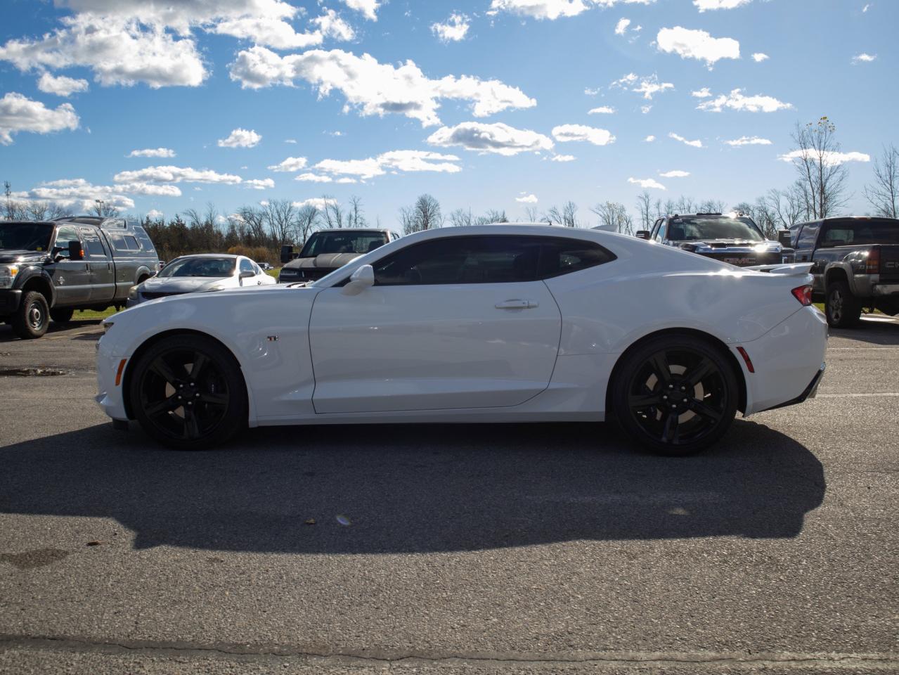2016 Chevrolet Camaro 2SS- 6.2L V8, Ambient Interior LIghting Photo