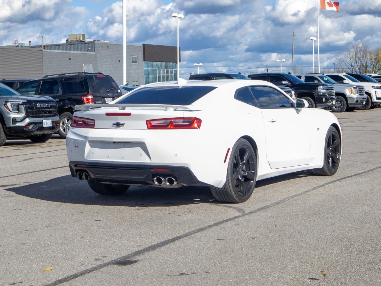 2016 Chevrolet Camaro 2SS- 6.2L V8, Ambient Interior LIghting Photo