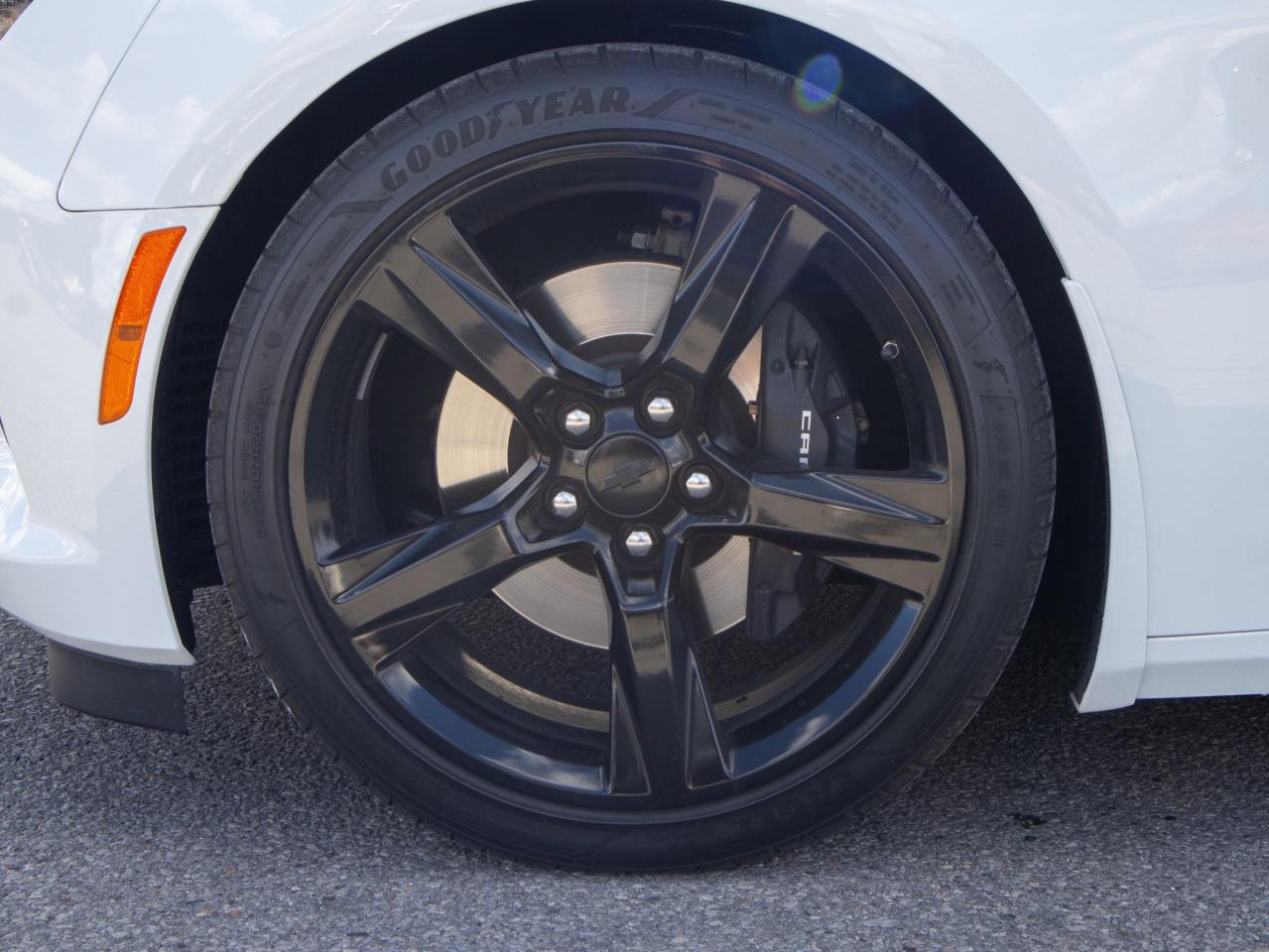 2016 Chevrolet Camaro 2SS- 6.2L V8, Ambient Interior LIghting Photo