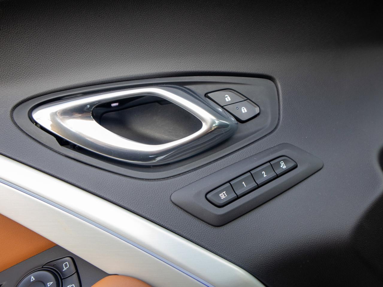 2016 Chevrolet Camaro 2SS- 6.2L V8, Ambient Interior LIghting Photo